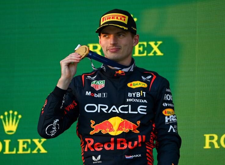 Formel 1: Max Verstappen vinner försenad australiensisk GP efter tre röda flaggor 