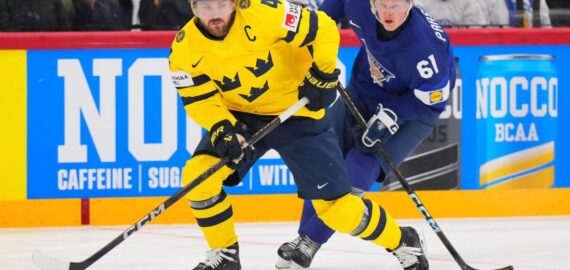 Tre Kronor Tar Ledningen: Sverige Besegrar Finland Med 2–1 och Toppar Grupp A